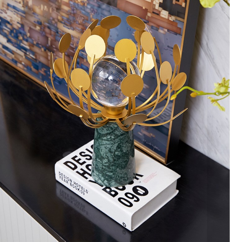 decor de ban qua cau phong thuy